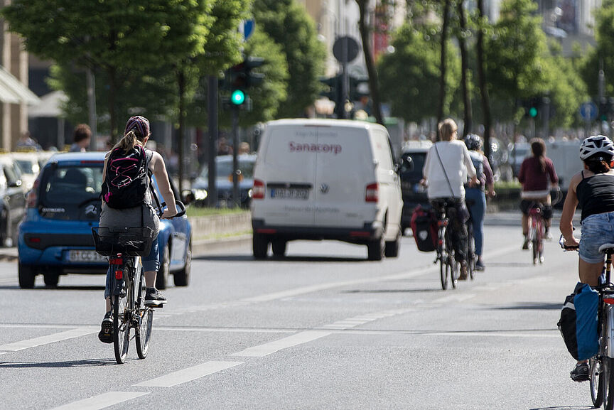 Verkehrswende gelingt nur mit dem Fahrrad. Verkehrswende gelingt nur mit dem Fahrrad.